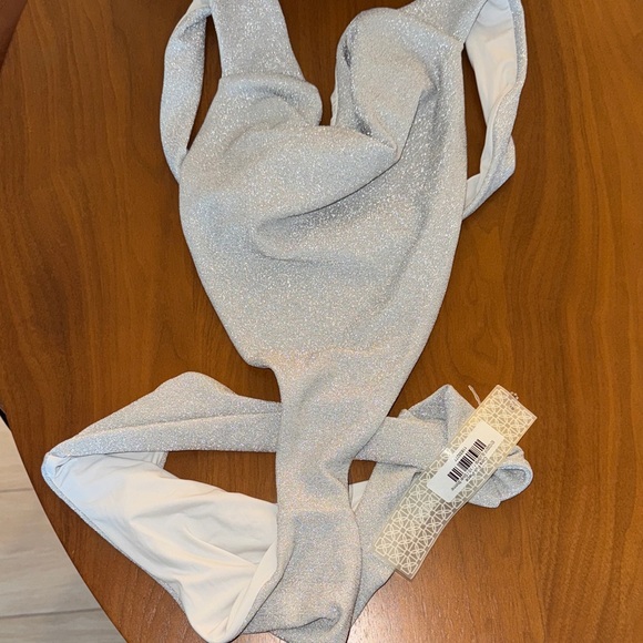 Devon Windsor one piece swimsuit - Picture 1 of 3